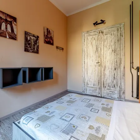 Claudio Flat - Metro Re Di & Wi-fi Apartment Rom
